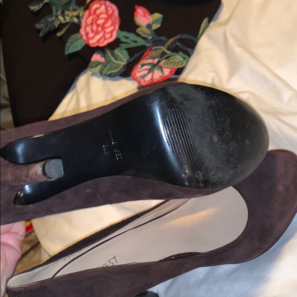 Pumps - Picture 4 of 4